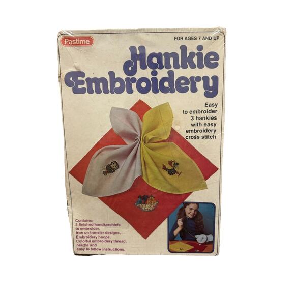 Vintage 1980 Pastime Hankie Embroidery Cross Stitch Kit USA Made - Picture 1 of 2